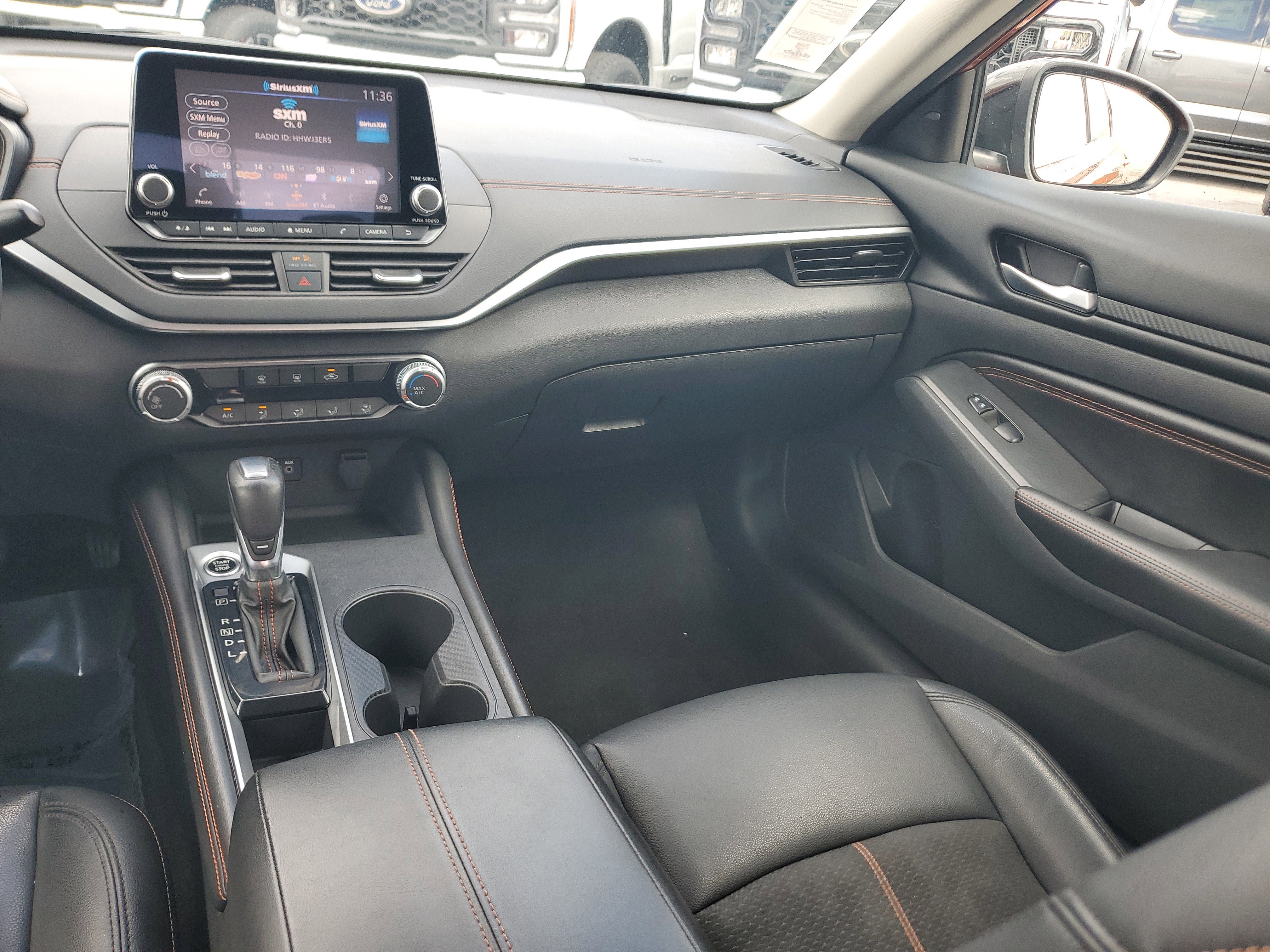 Used 2022 Nissan Altima 2.5 SR image 14