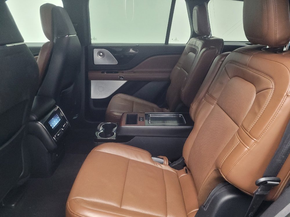 Used 2021 Lincoln Aviator Reserve w/ Equipment Group 208A AWD/4WD image 18