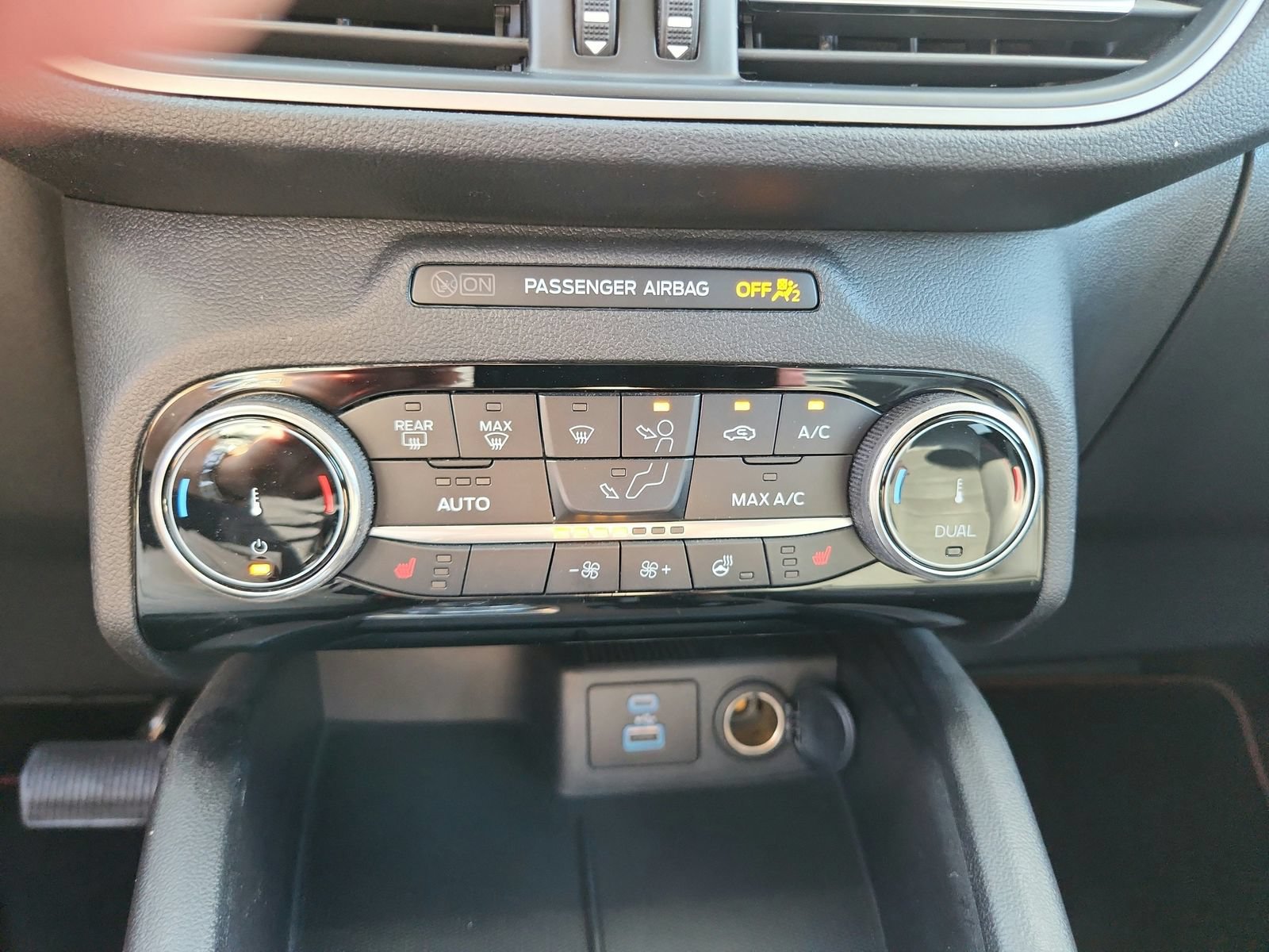 Used 2022 Ford Escape SEL w/ SEL Stealth AWD Package image 21
