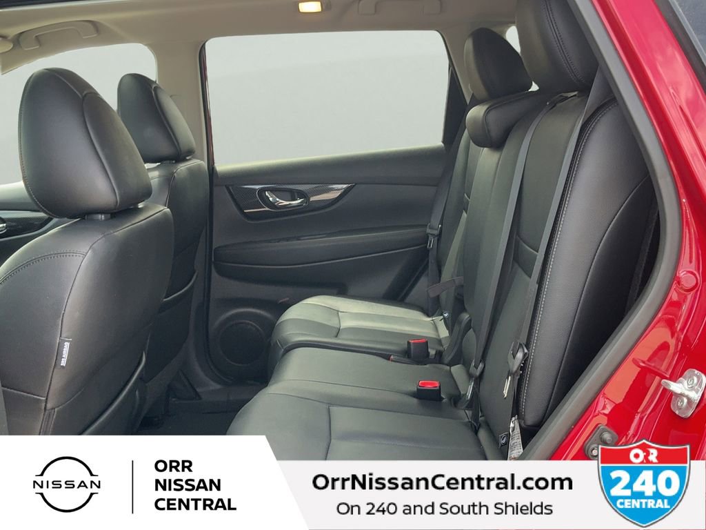 Used 2017 Nissan Rogue SL w/ SL Premium Package FWD image 13