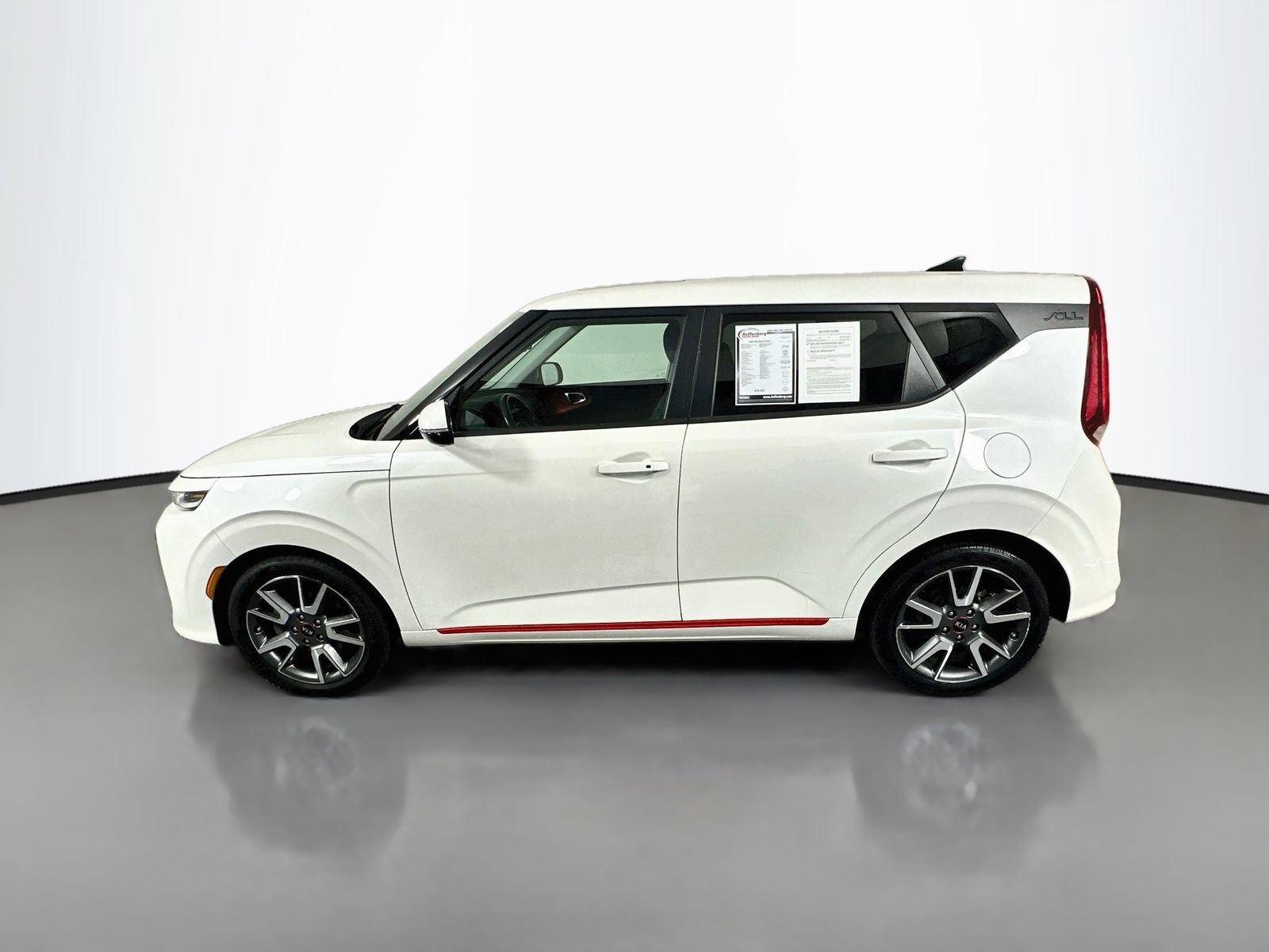 Used 2021 Kia Soul Turbo FWD image 4