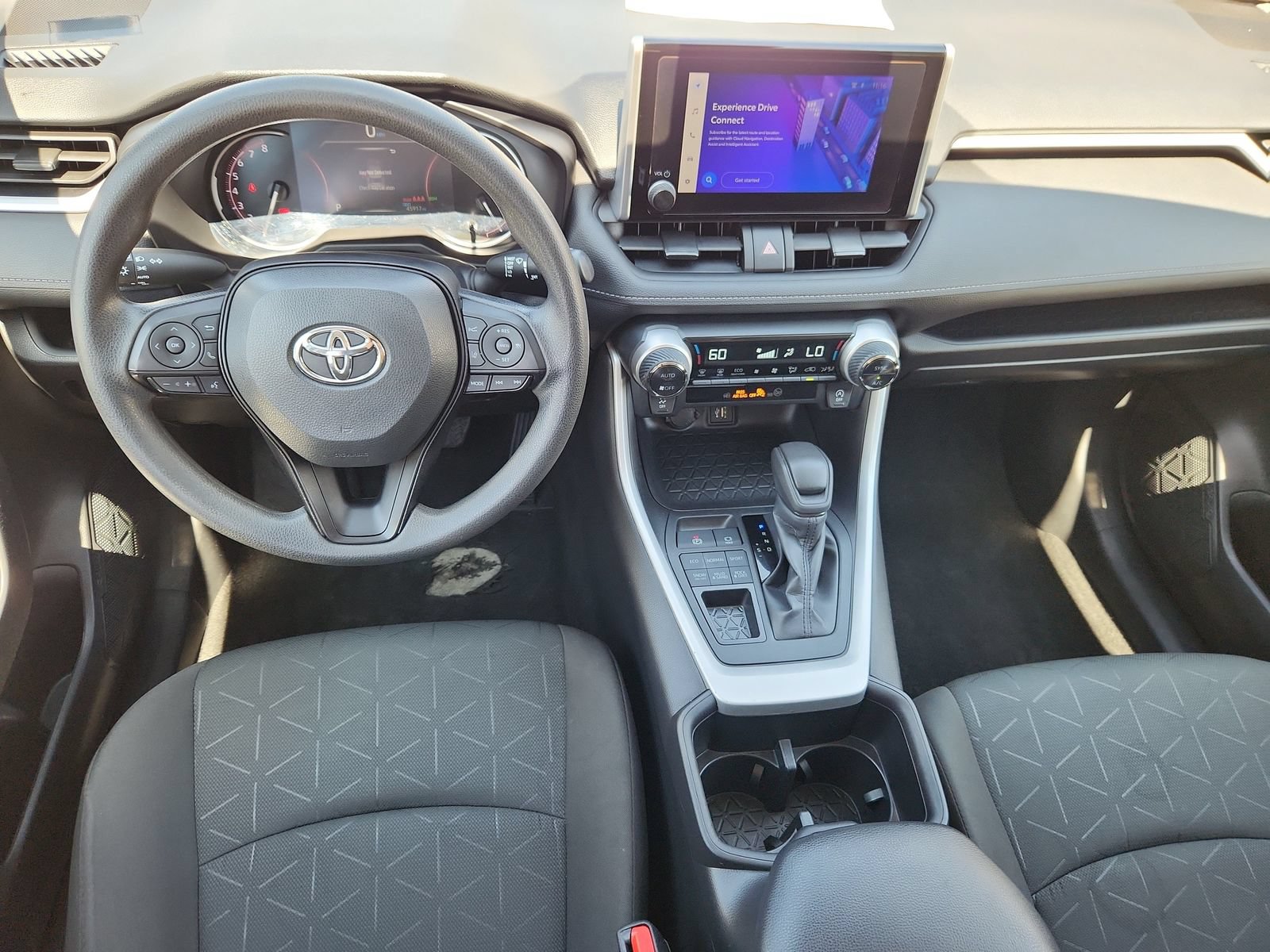 Used 2024 Toyota RAV4 XLE AWD/4WD image 12