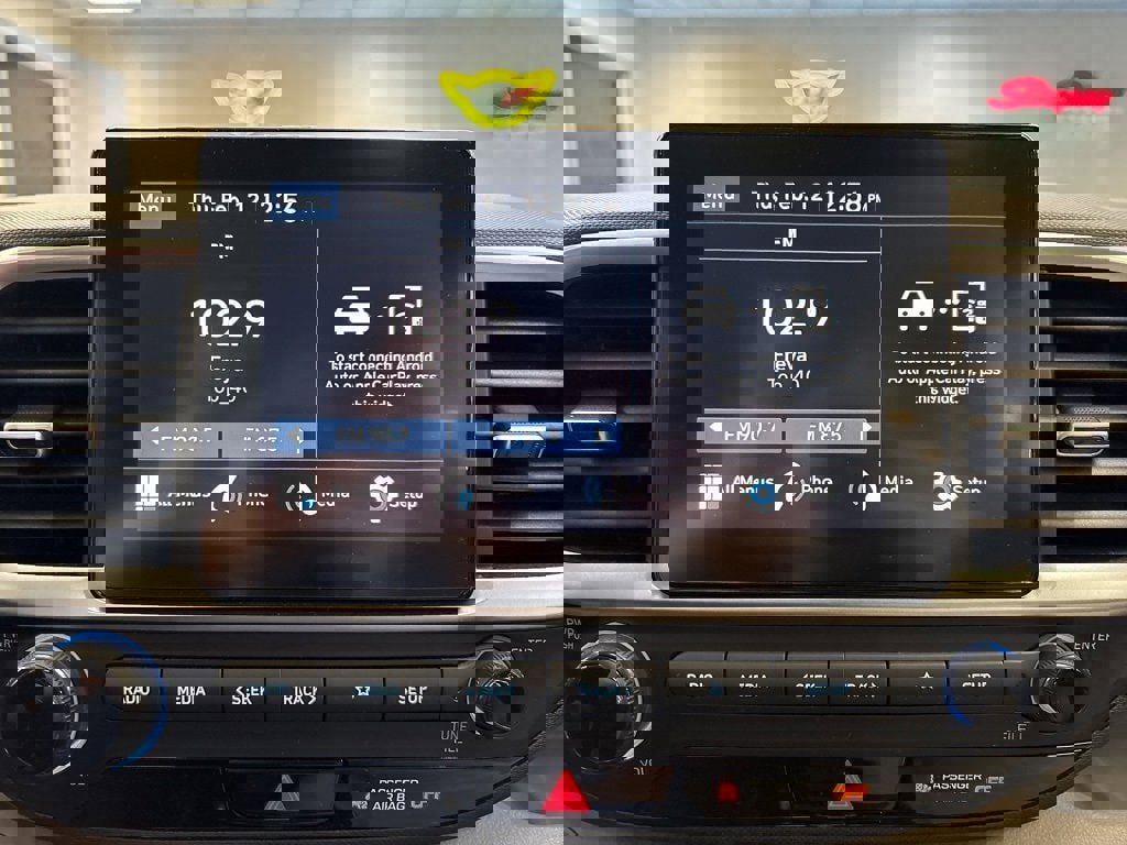 Used 2025 Hyundai Venue SEL image 29