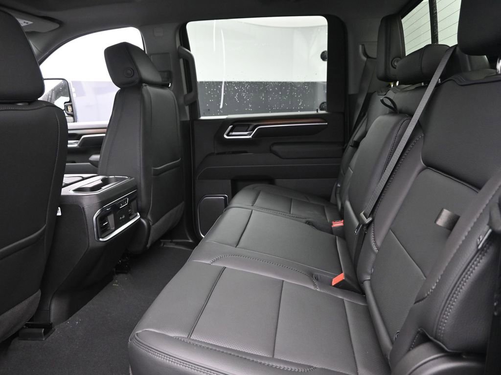 New 2026 GMC Sierra 3500 Denali w/ Denali Reserve Package AWD/4WD image 10