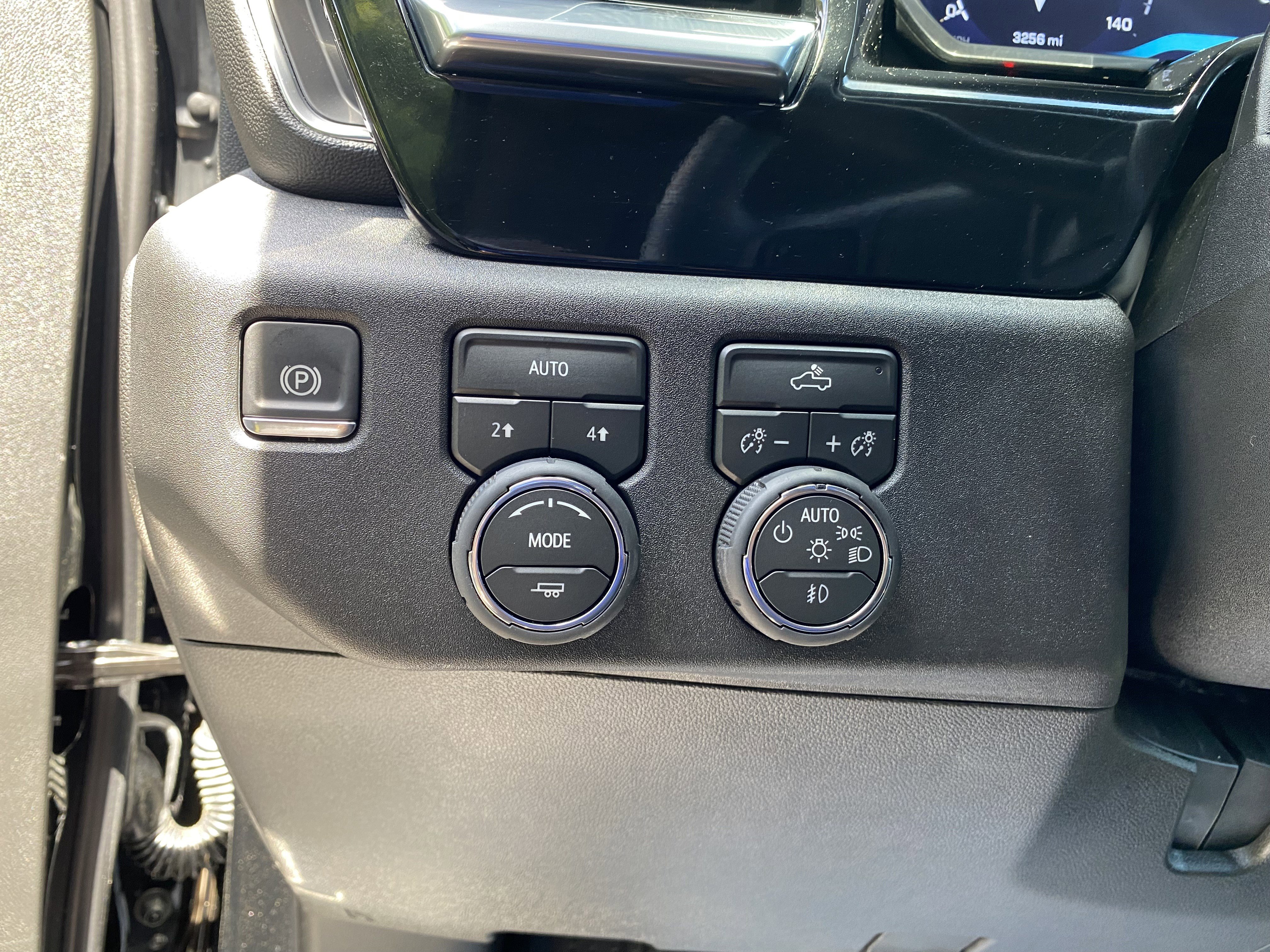 Used 2026 Chevrolet Silverado 1500 RST w/ RST Select Package AWD/4WD image 18