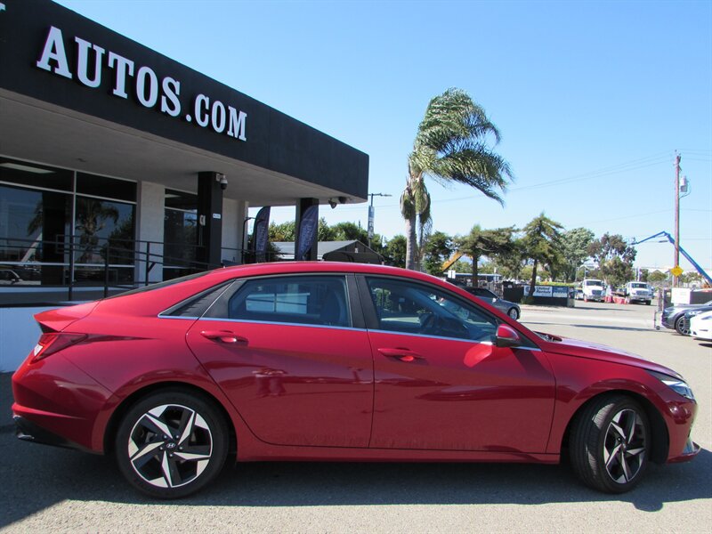 Used 2023 Hyundai Elantra Limited FWD image 10
