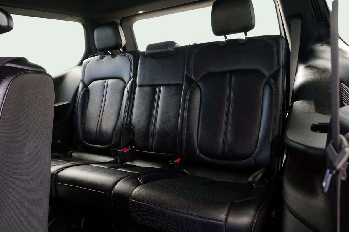 Used 2024 Jeep Wagoneer Series II w/ Flexible Seating Group RWD image 18