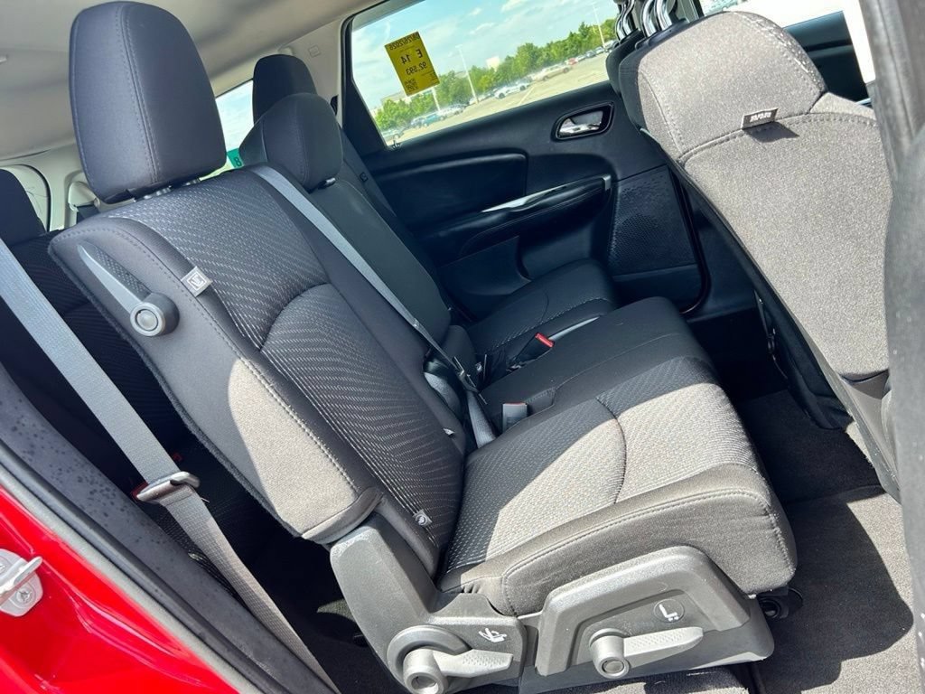 Used 2015 Dodge Journey SXT w/ Flexible Seating Group FWD image 13