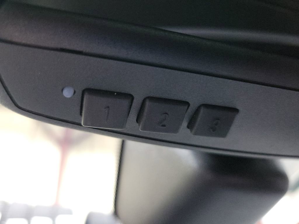 Used 2015 Land Rover Range Rover Long Wheelbase Supercharged image 34