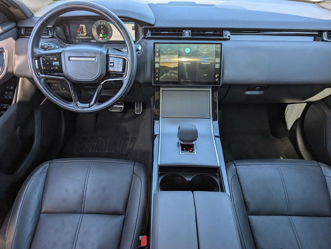 Used 2025 Land Rover Range Rover Velar Dynamic SE AWD/4WD image 9