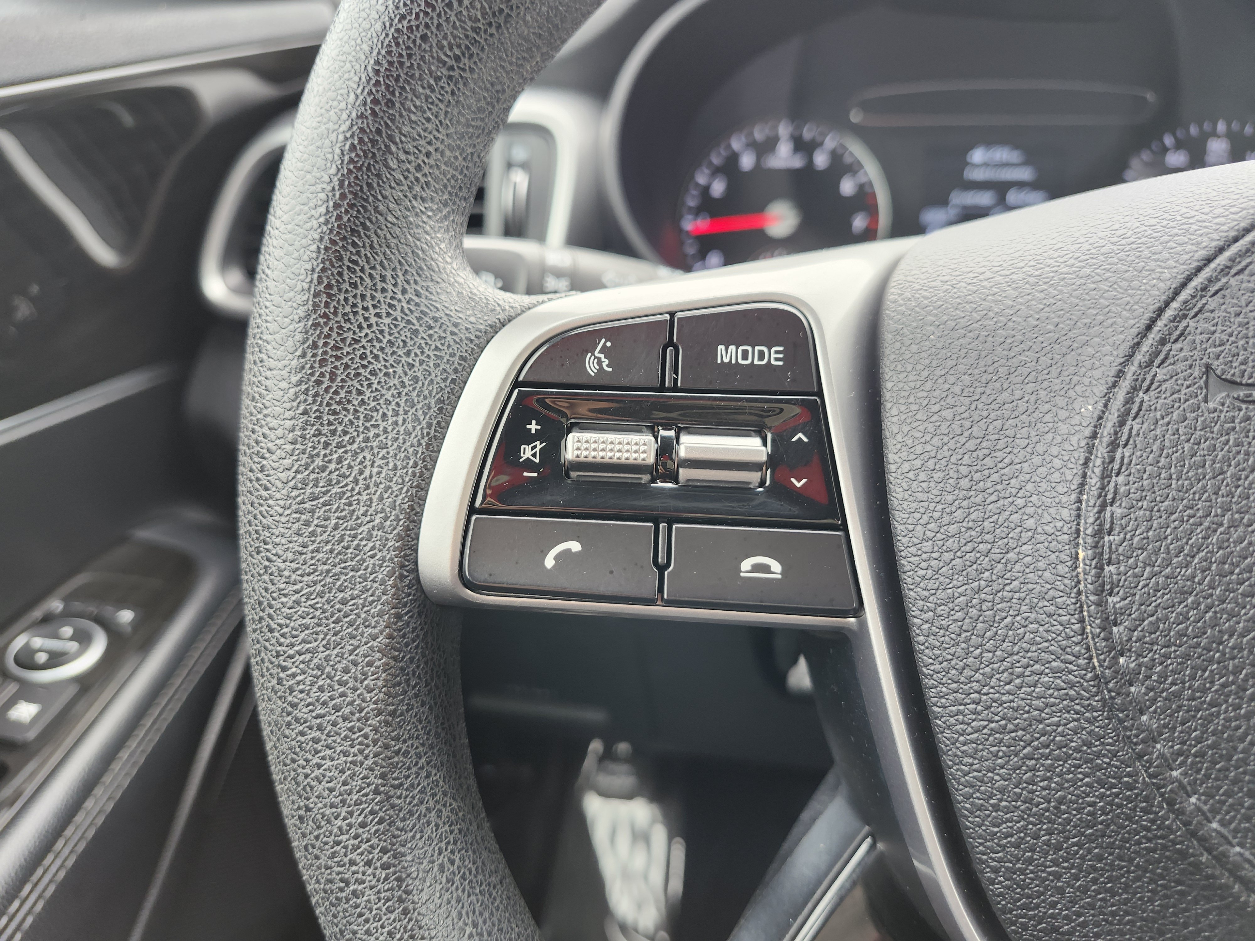 Used 2019 Kia Sorento L FWD image 30