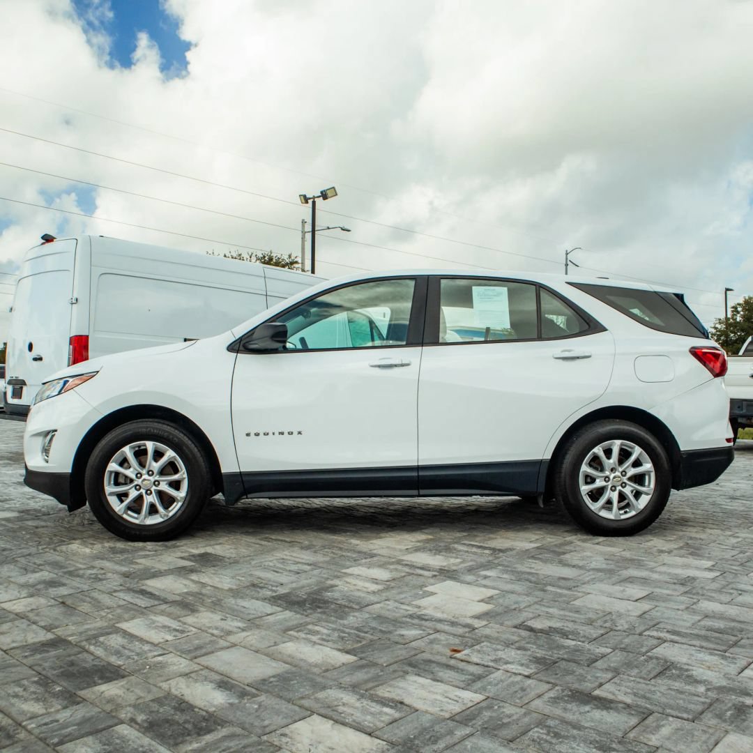 Used 2020 Chevrolet Equinox LS FWD image 4