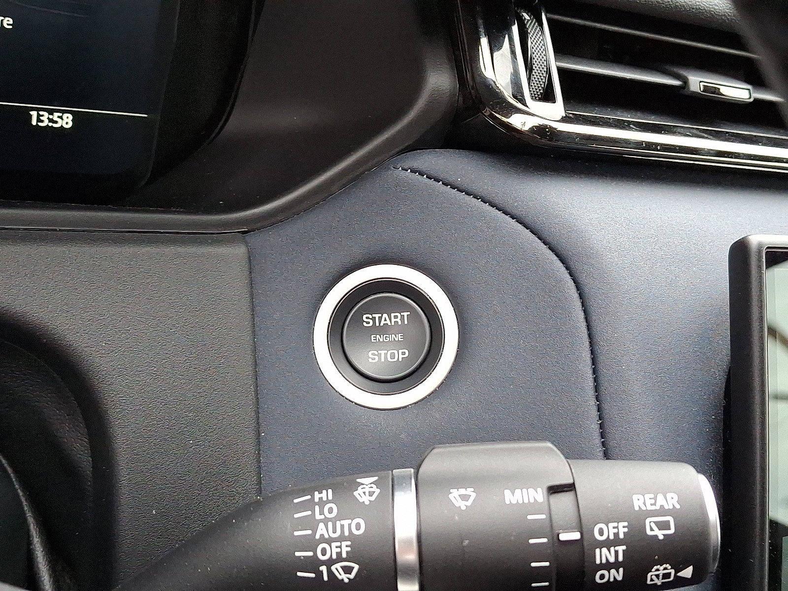 Used 2026 Land Rover Range Rover Velar S AWD/4WD image 26