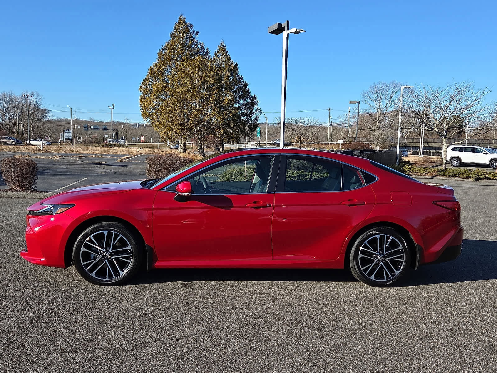 Used 2026 Toyota Camry XLE w/ Premium Package image 8