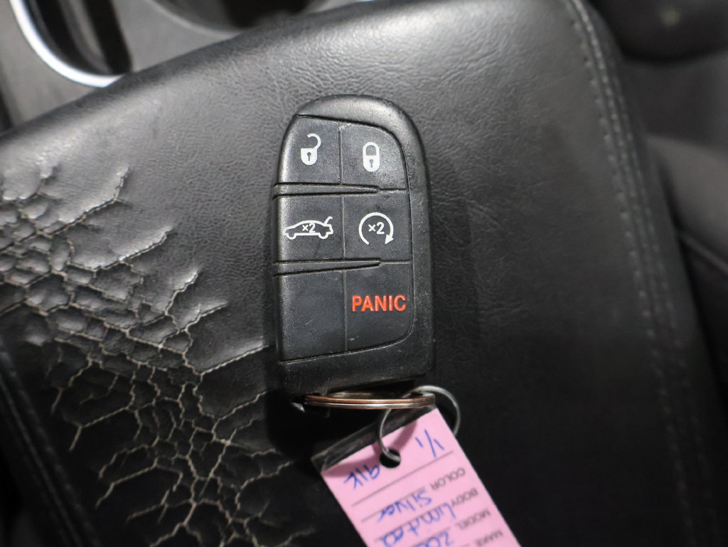 Used 2015 Chrysler 200 Limited w/ Convenience Group FWD image 25