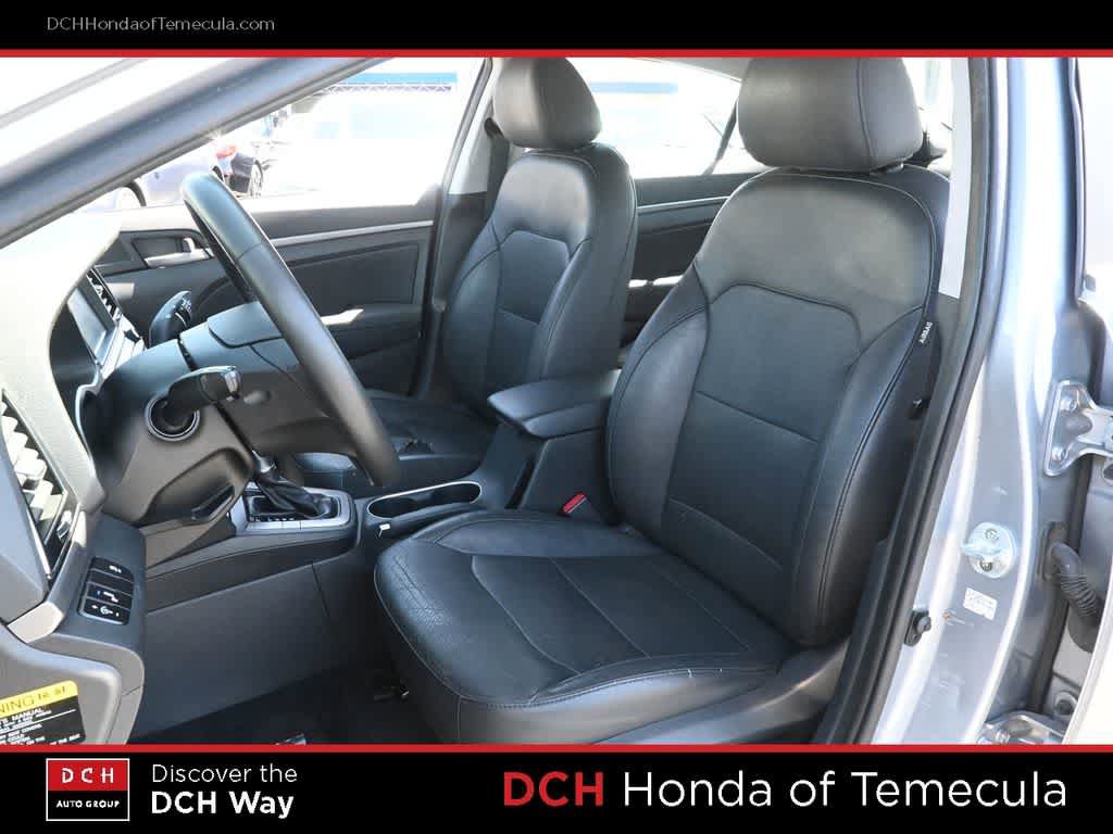 Used 2017 Hyundai Elantra Limited w/ Limited Tech Package 04 FWD image 18