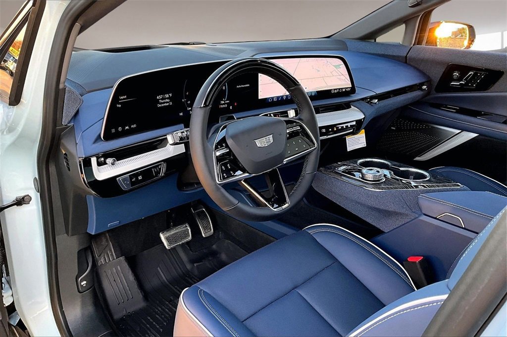 New 2026 Cadillac Optiq Sport 2 image 6