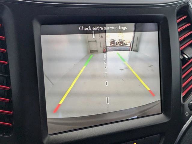 Used 2022 Jeep Cherokee Trailhawk w/ Comfort/Convenience Group image 14