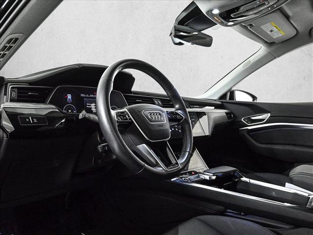 Certified 2022 Audi e-tron Premium Plus w/ Premium Plus Package image 10