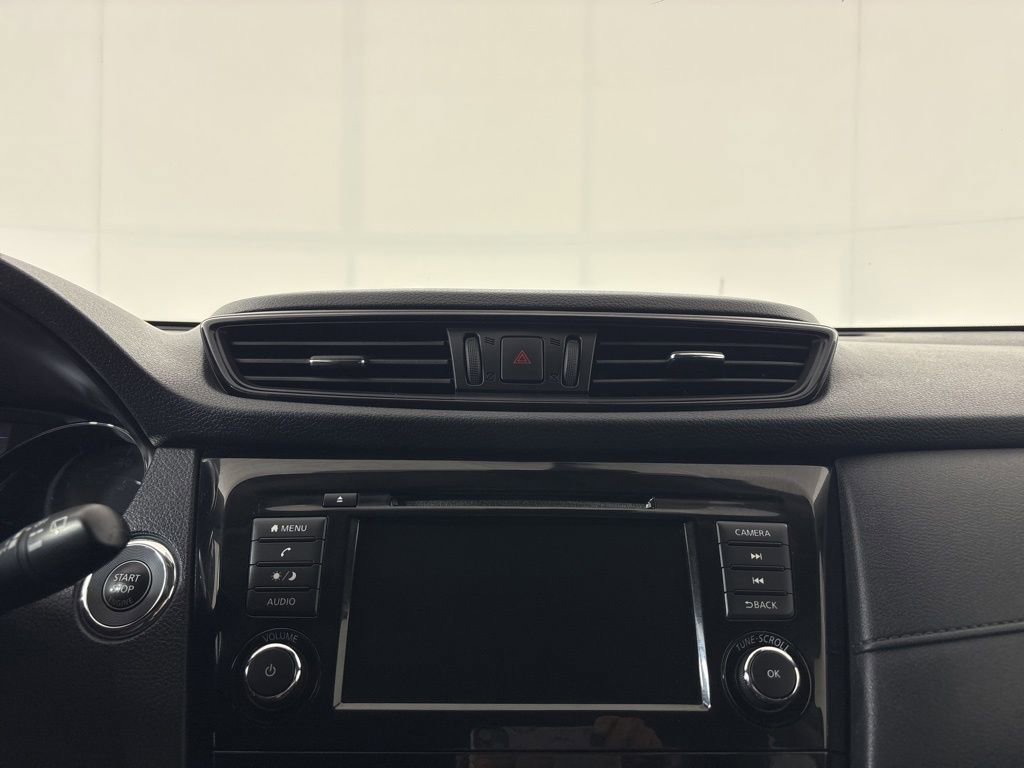 Used 2020 Nissan Rogue SV image 24