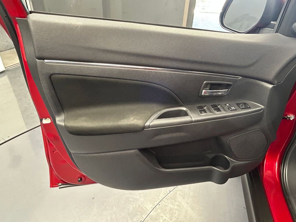 Used 2021 Mitsubishi Outlander Sport ES image 13