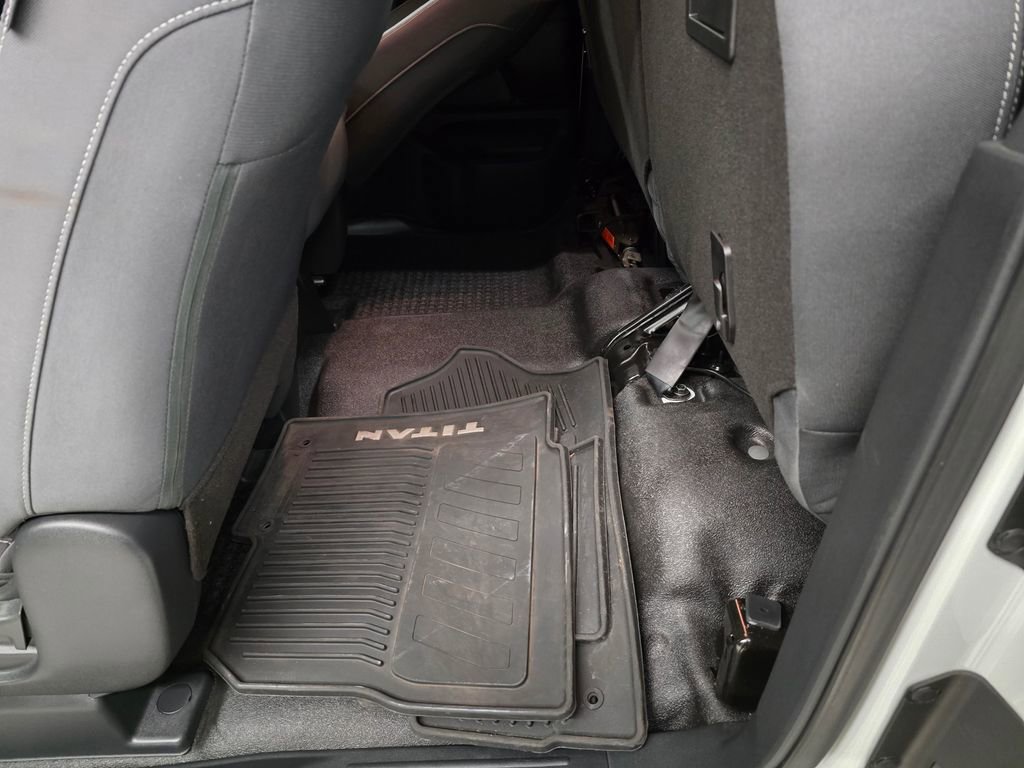 Used 2022 Nissan Titan S image 30