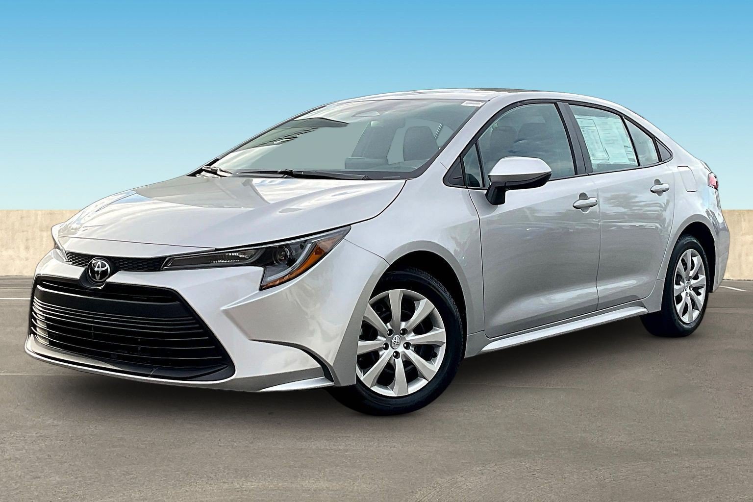 Used 2026 Toyota Corolla LE FWD image 3