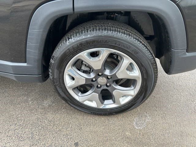 Used 2020 Jeep Compass Limited image 43