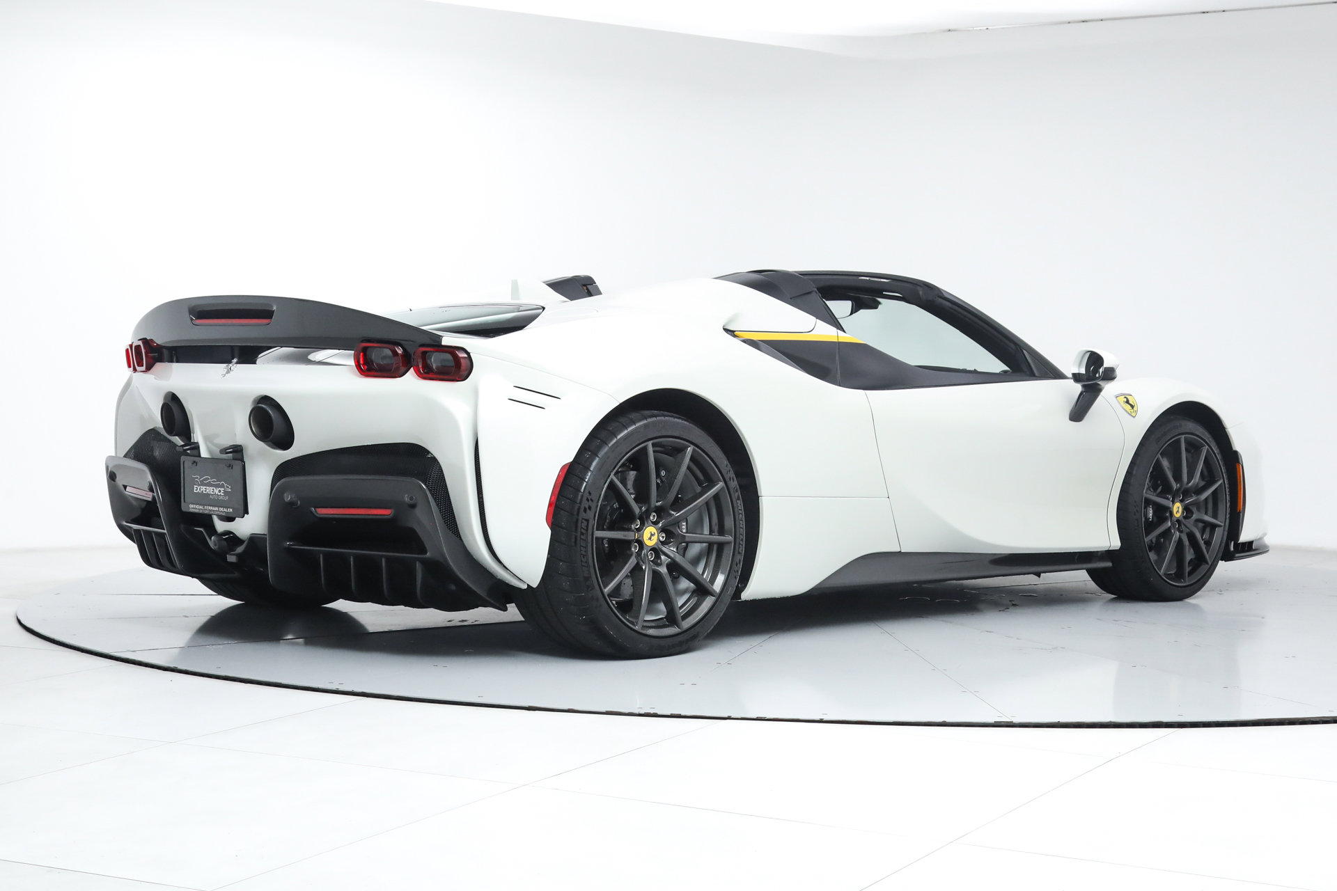 Certified 2024 Ferrari SF90 Spider image 3