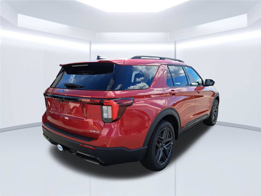 New 2026 Ford Explorer ST-Line w/ ST-Line Street Pack AWD/4WD image 2