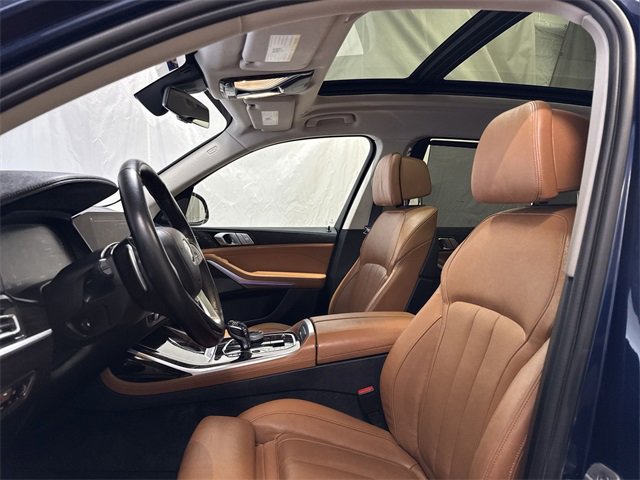 Used 2021 BMW X7 xDrive40i w/ Executive Package image 11