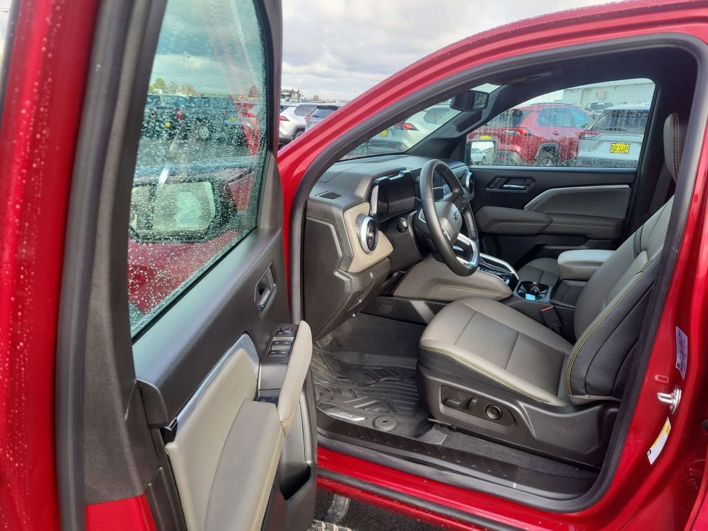 Used 2025 Chevrolet Colorado ZR2 image 10