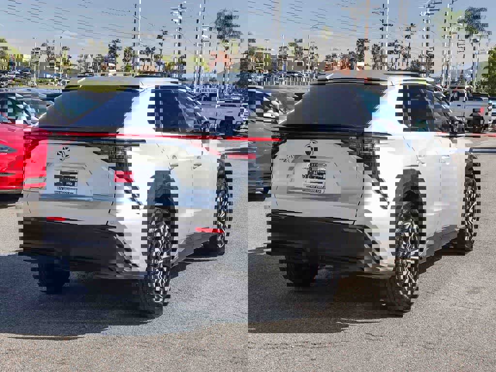 Used 2023 Toyota bZ4X XLE w/ Weather Package image 4