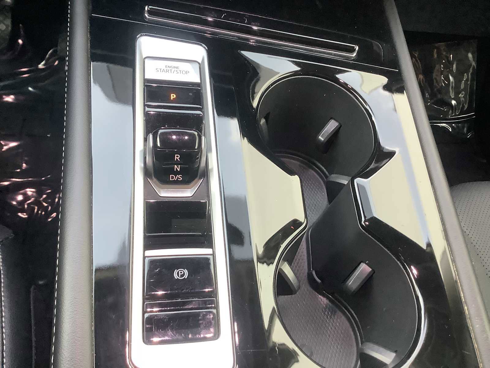 Used 2024 Volkswagen Atlas SE image 18