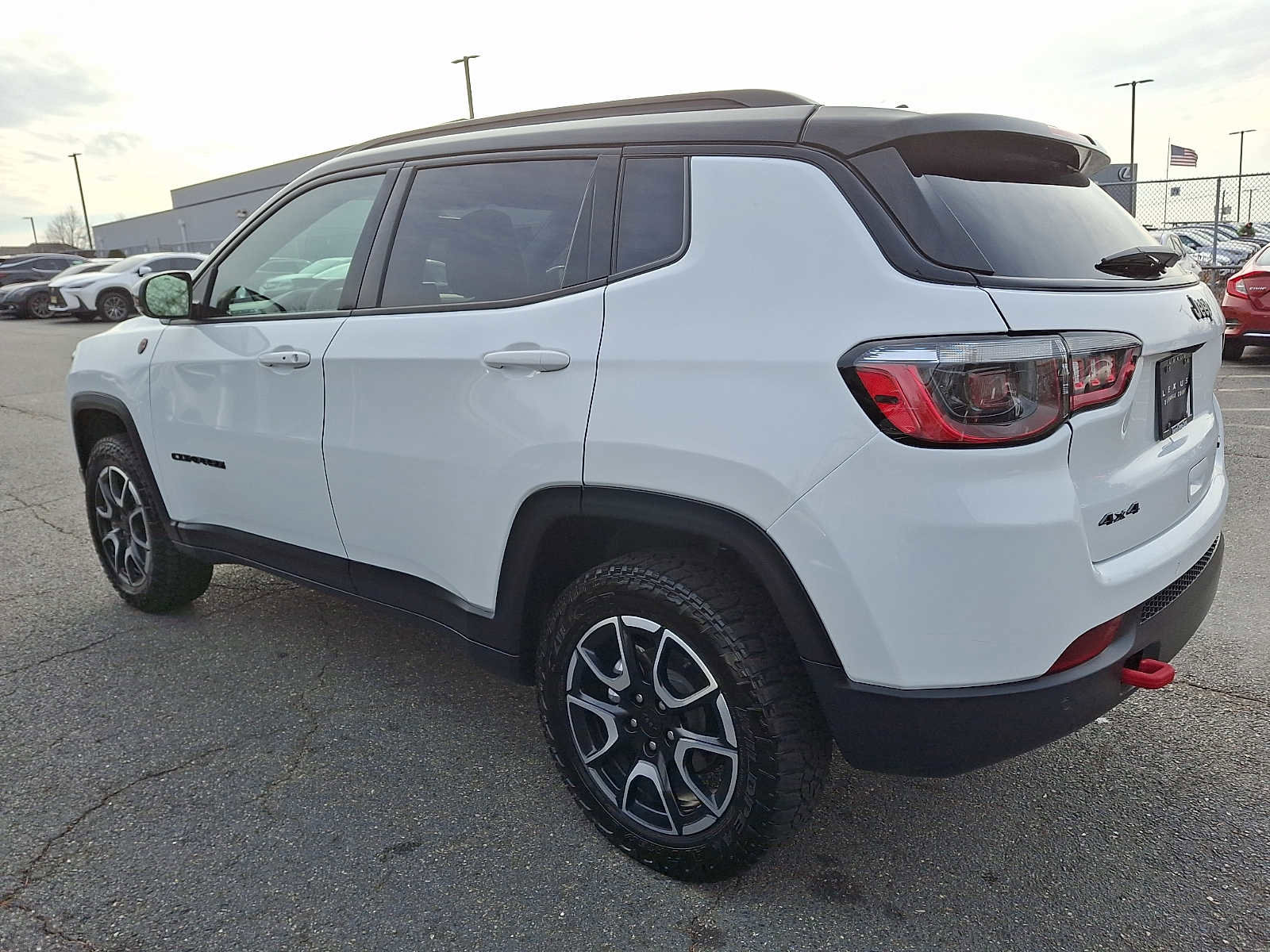 Used 2024 Jeep Compass Trailhawk image 6