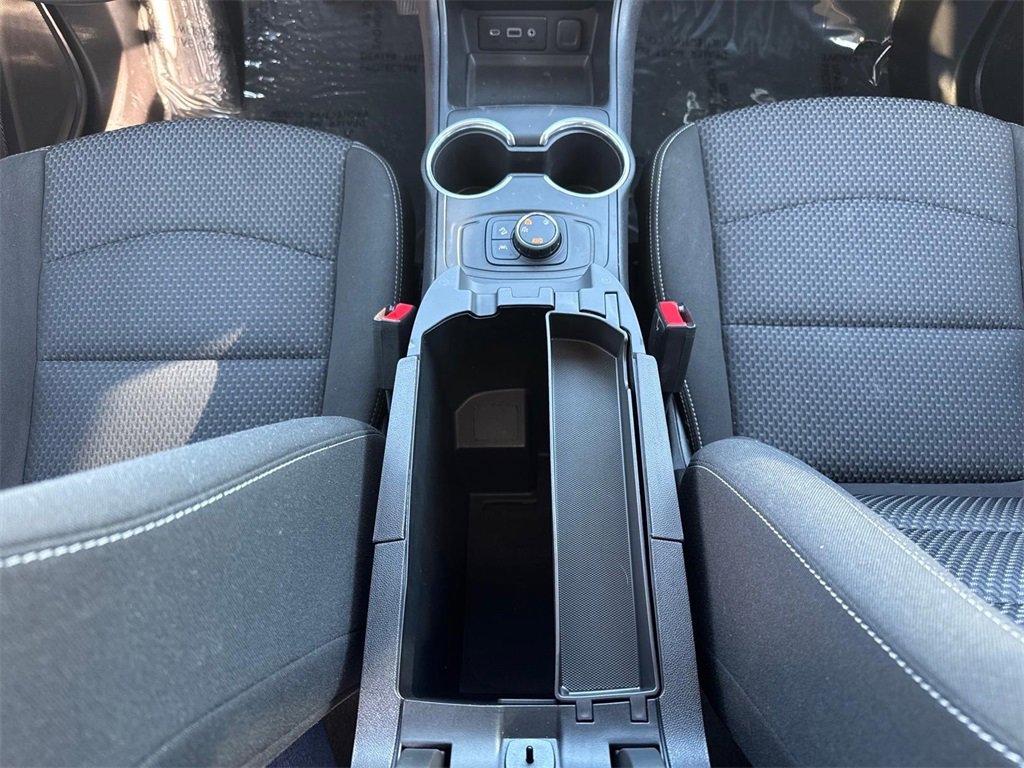 Used 2024 GMC Terrain SLE image 17