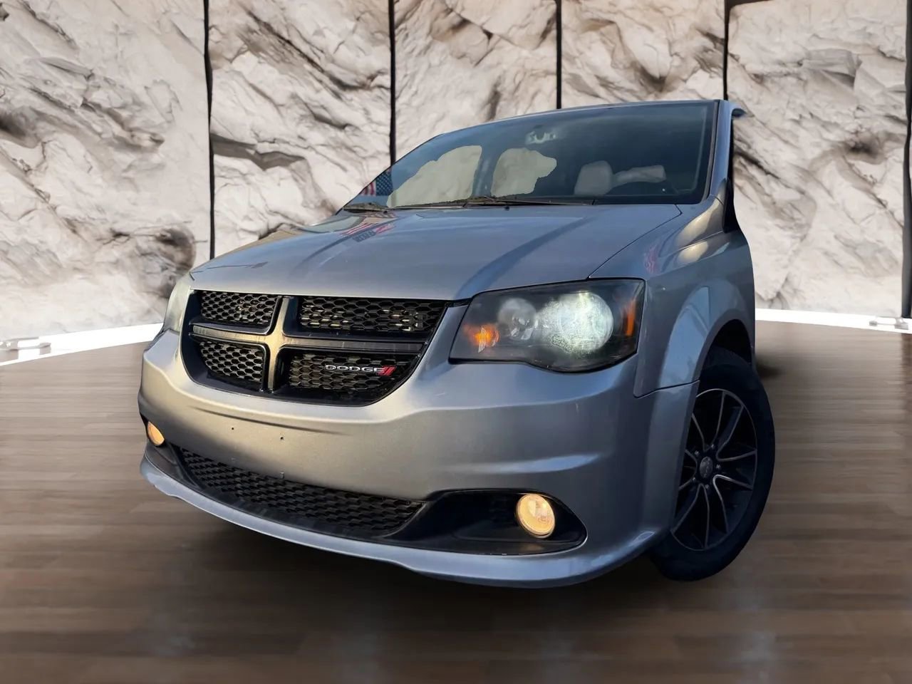 Used 2015 Dodge Grand Caravan SXT w/ Blacktop Package image 17