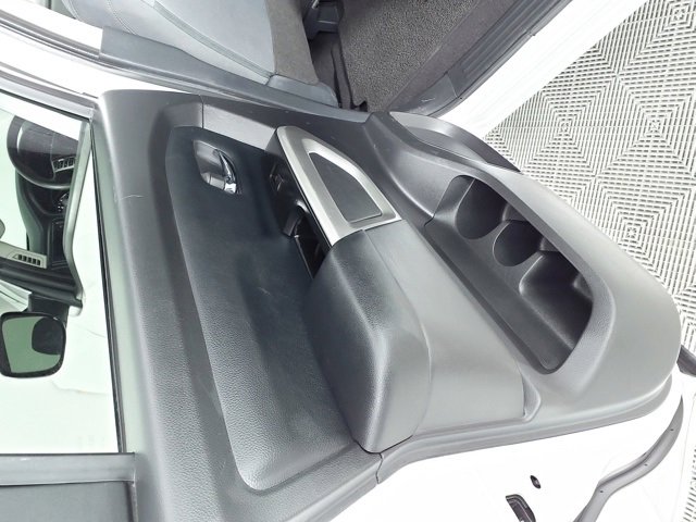 Used 2023 Nissan Titan SV image 18