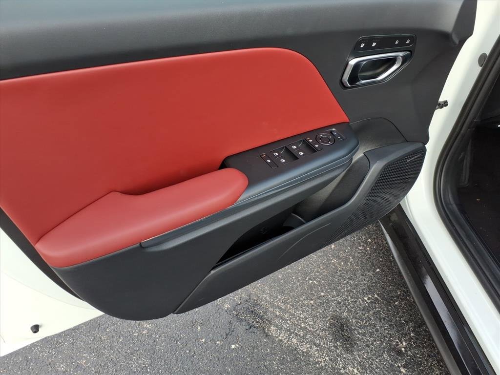 New 2025 Kia K4 GT-Line image 10