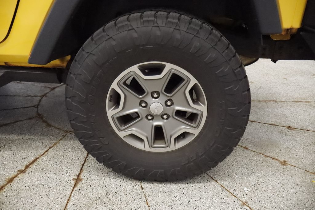 Used 2015 Jeep Wrangler Rubicon AWD/4WD image 8