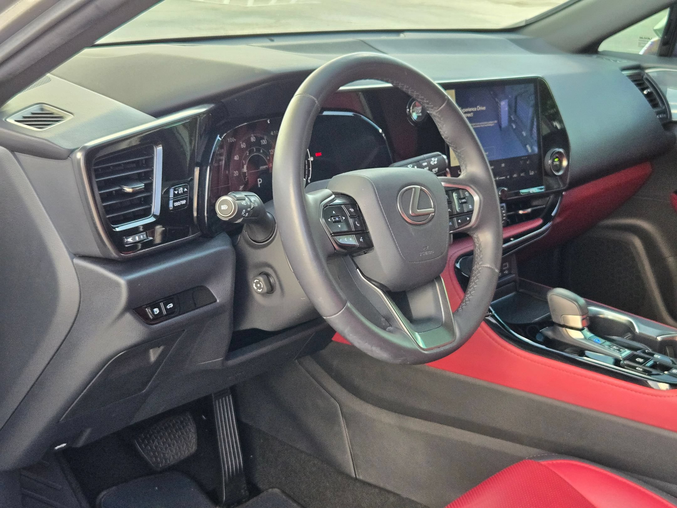 Used 2024 Lexus NX 250 FWD w/ Towing Package (2000 Lbs) image 12