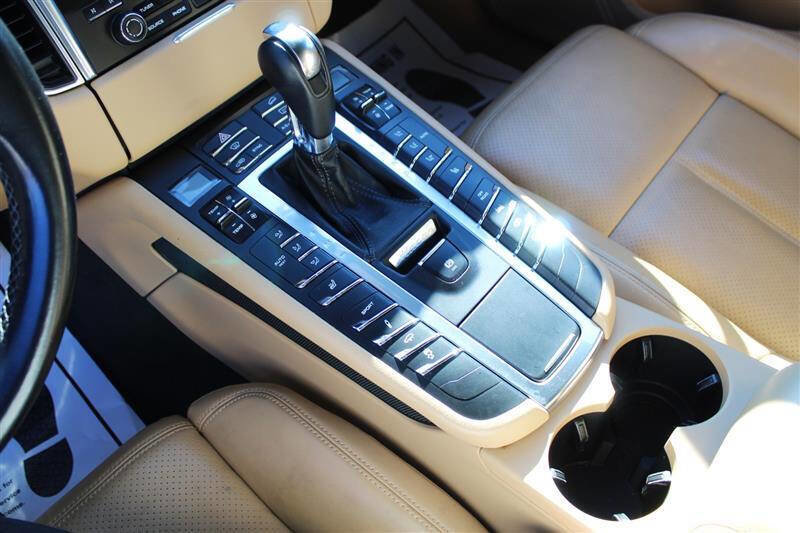 Used 2017 Porsche Macan GTS image 23