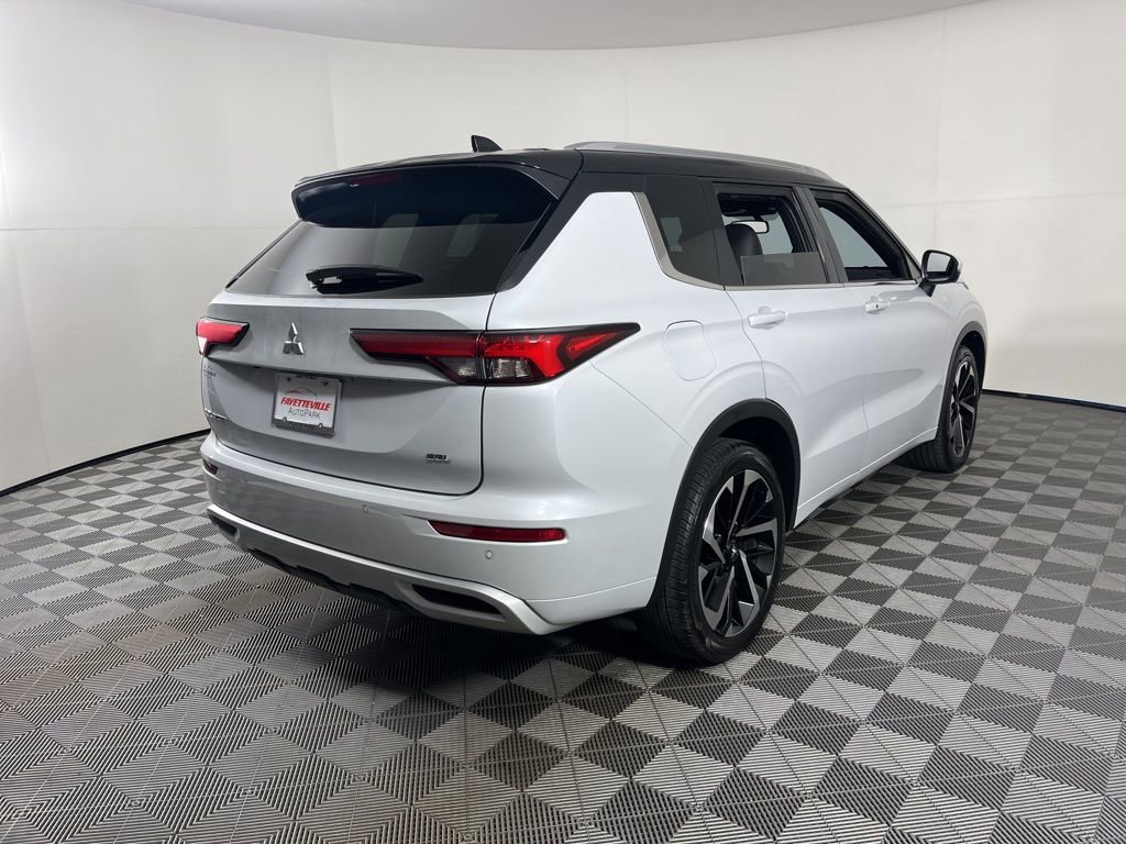 Used 2024 Mitsubishi Outlander SEL image 17