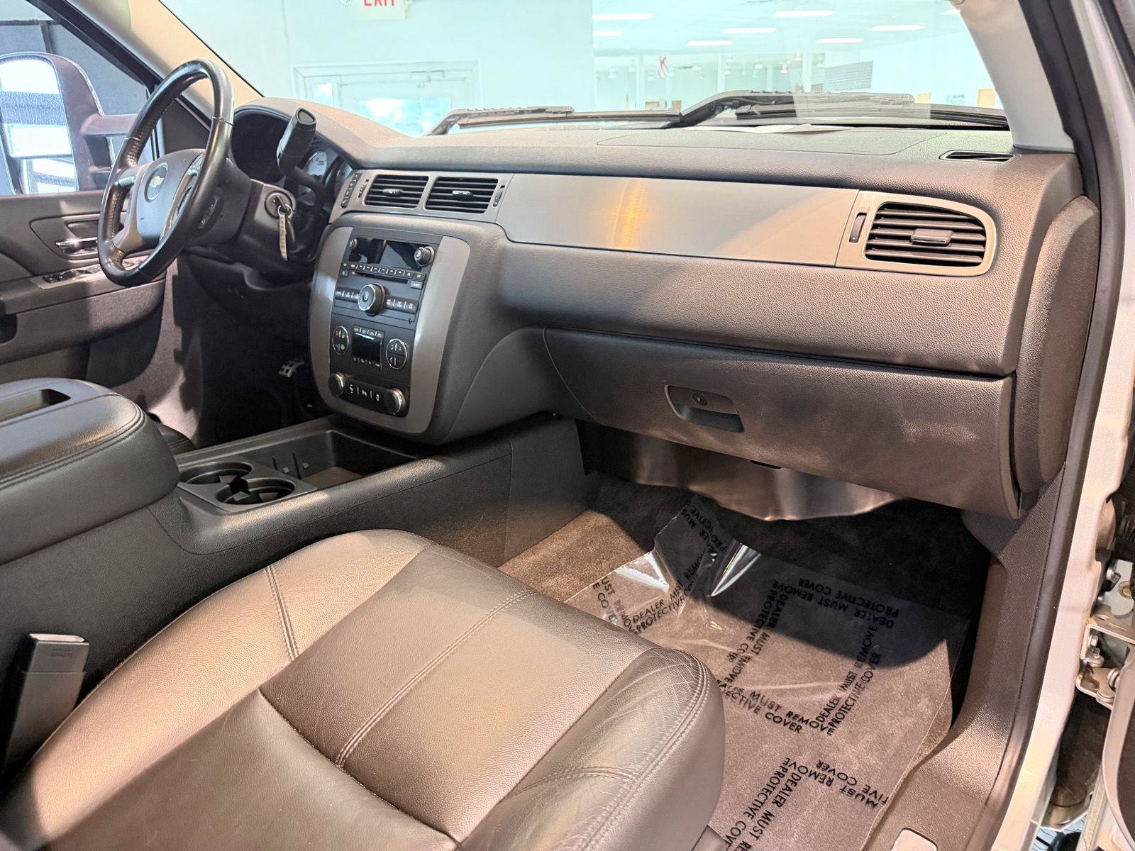 Used 2014 Chevrolet Silverado 2500 LTZ w/ LTZ Plus Package AWD/4WD image 31