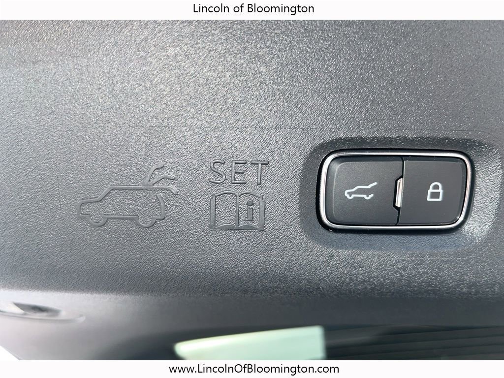 New 2025 Lincoln Navigator L Black Label image 14