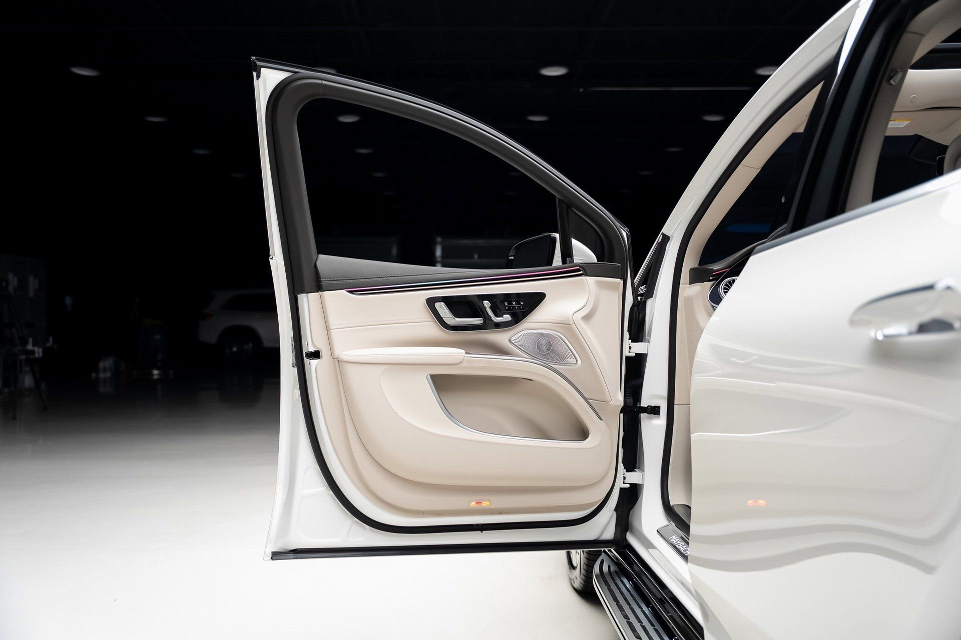 Used 2024 Mercedes-Benz Maybach EQS 680 4MATIC image 53