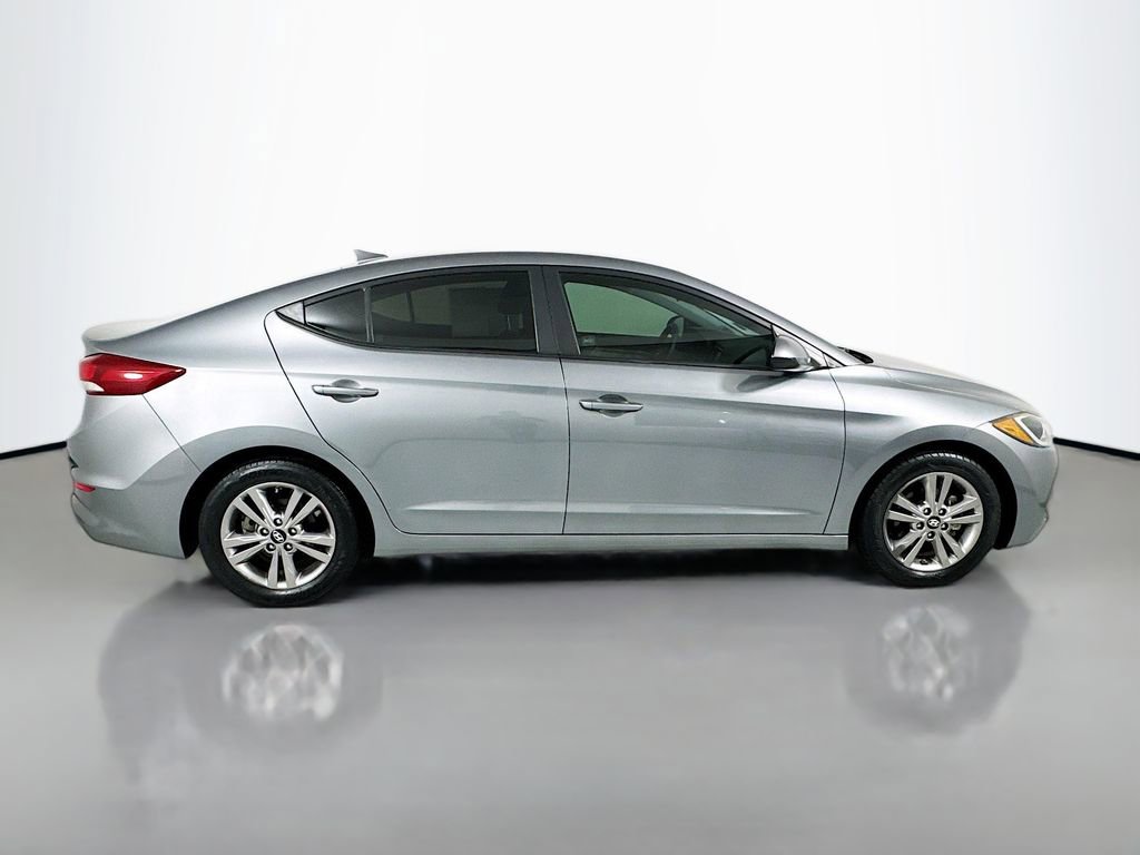 Used 2018 Hyundai Elantra SEL FWD image 9