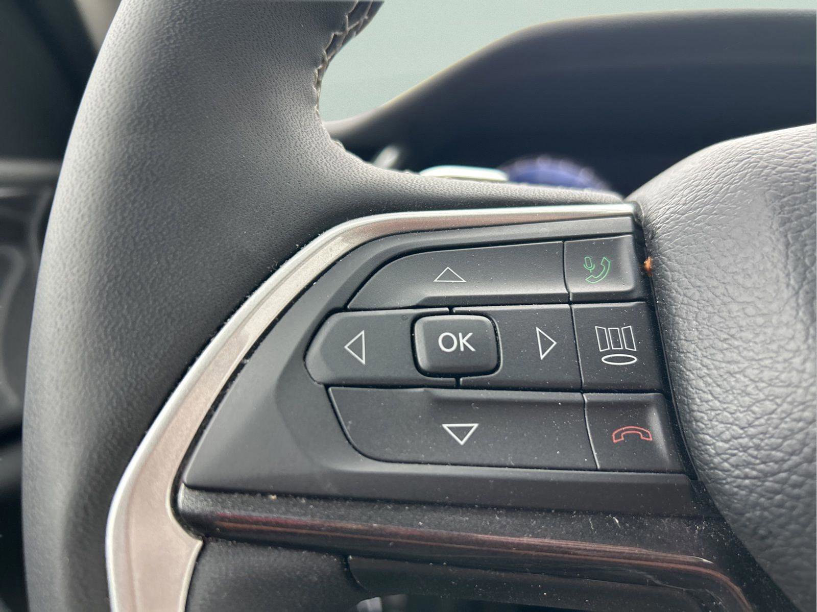 Certified 2023 Jeep Grand Cherokee L Laredo w/ Luxury Tech Group I image 14