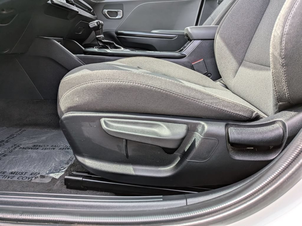 Used 2025 Kia K4 FWD image 14
