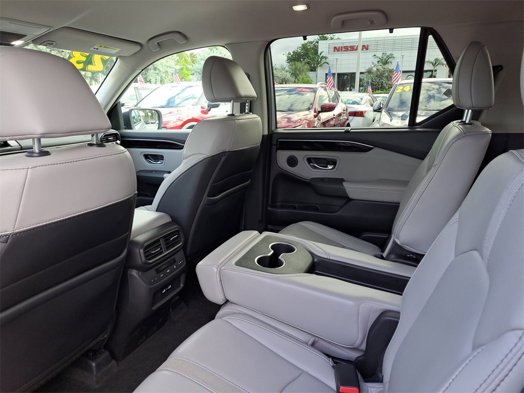 Used 2023 Honda Pilot EX-L image 8